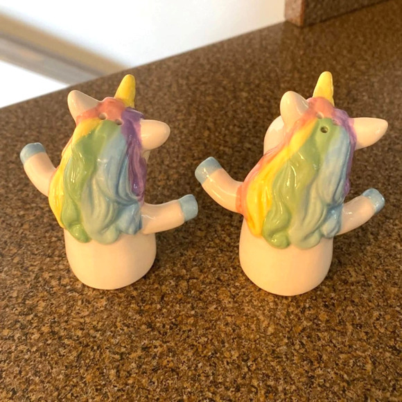Unicorn Ceramic Salt & Pepper Shakers - Picture 2 of 3